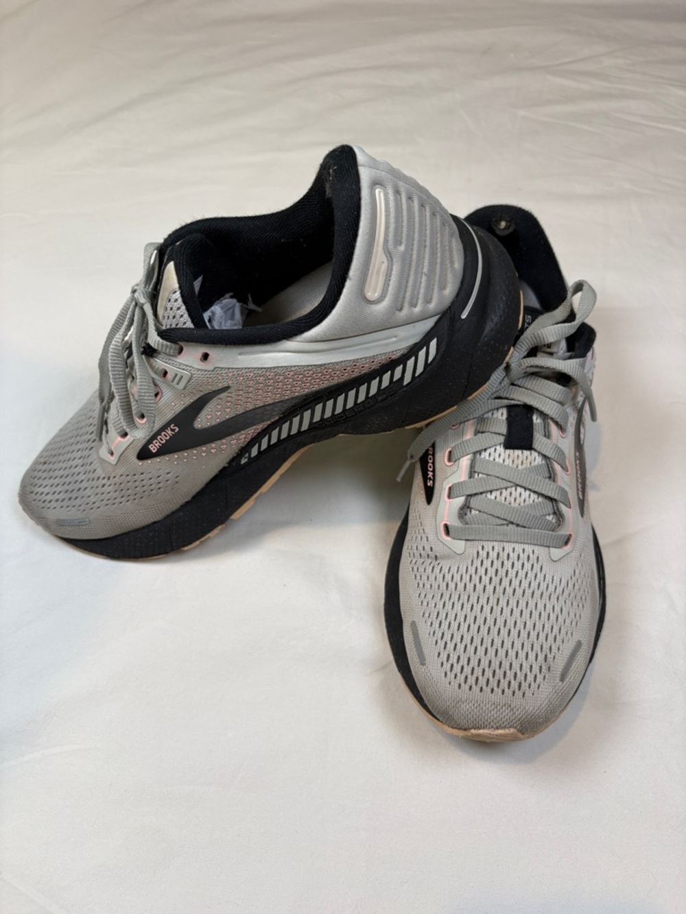 Brooks Gray and Black Women's Athletic Running Sneakers with Pink Accents
